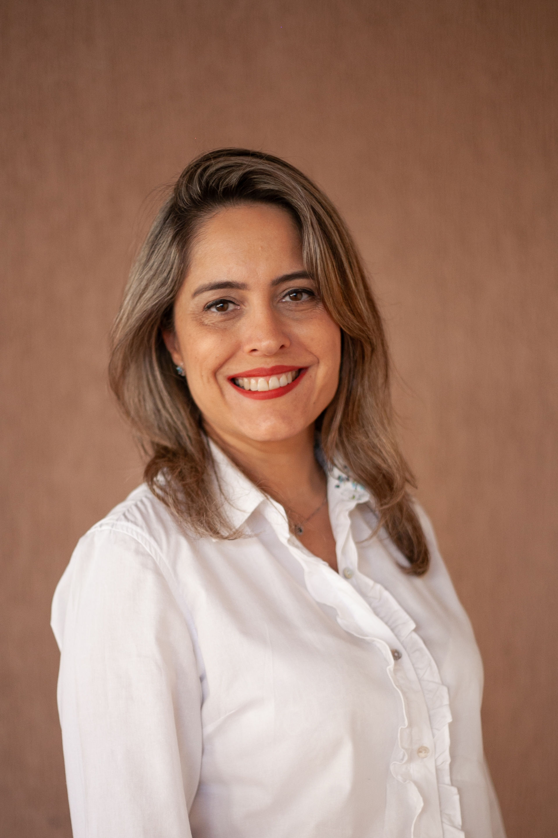 Luciana Lopes Canavez